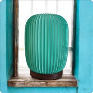 Lampara Aura Verde Traslucido con base en Nogal